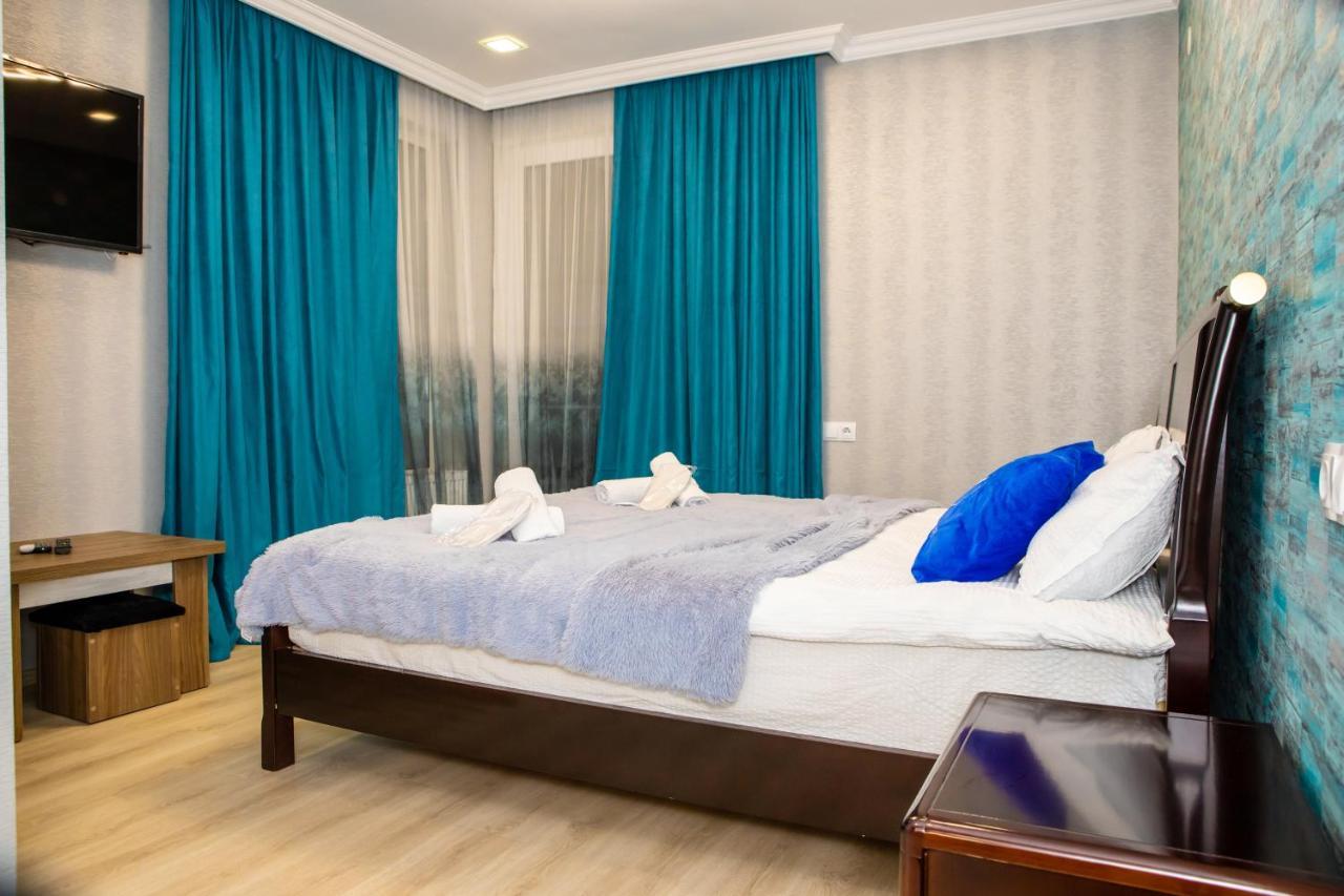 Blue Heaven Hotell Bakuriani Exteriör bild